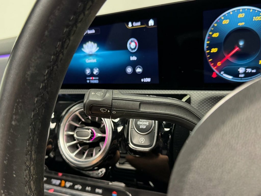 Mercedes-Benz CLA Class Cla 200 Amg Line Premium Black #38