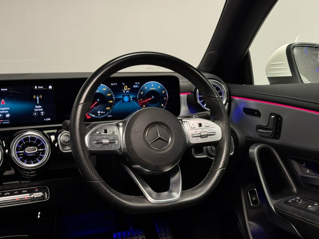 Mercedes-Benz CLA Class Cla 200 Amg Line Premium Black #28