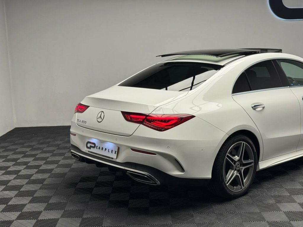 Mercedes-Benz CLA Class Cla 200 Amg Line Premium Black #17