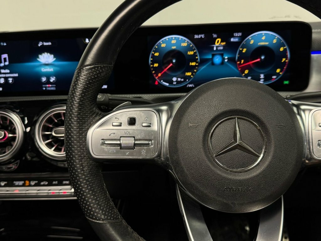 Mercedes-Benz CLA Class Cla 200 Amg Line Premium Black #34