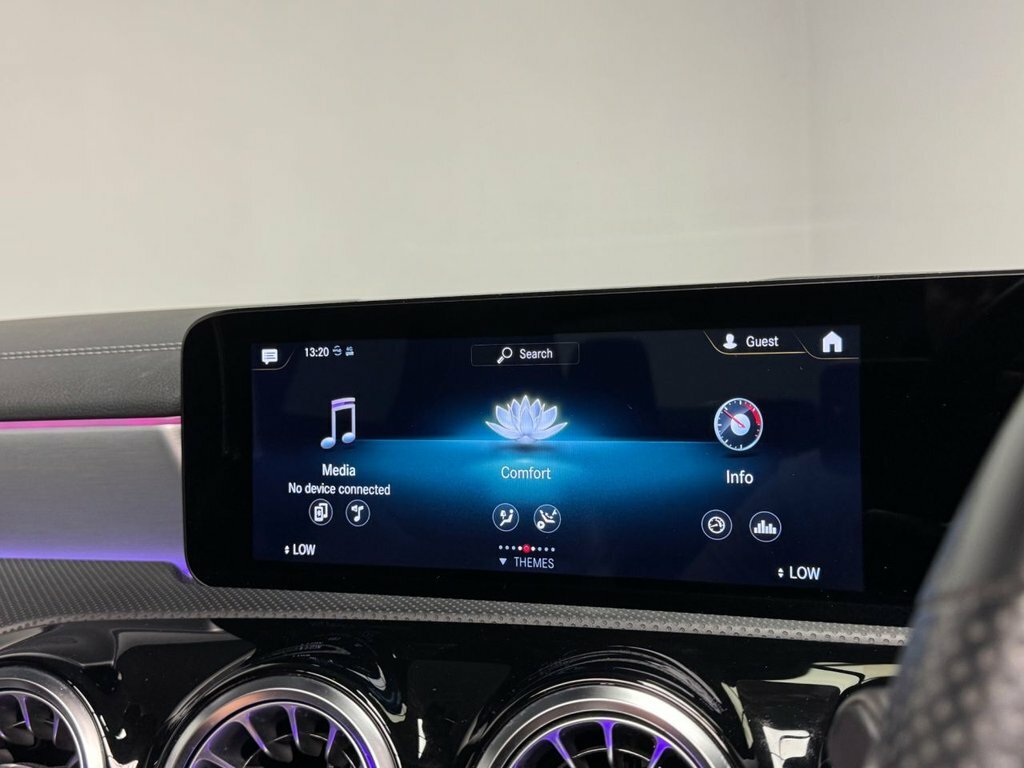Mercedes-Benz CLA Class Cla 200 Amg Line Premium Black #31