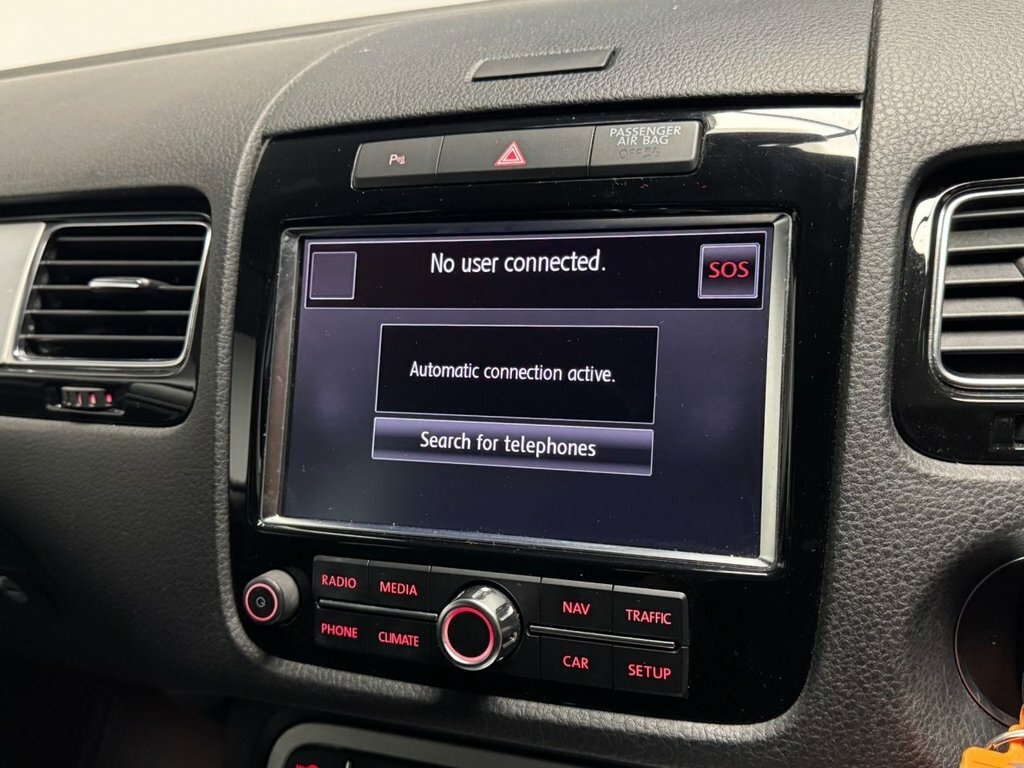 Volkswagen Touareg Black #24