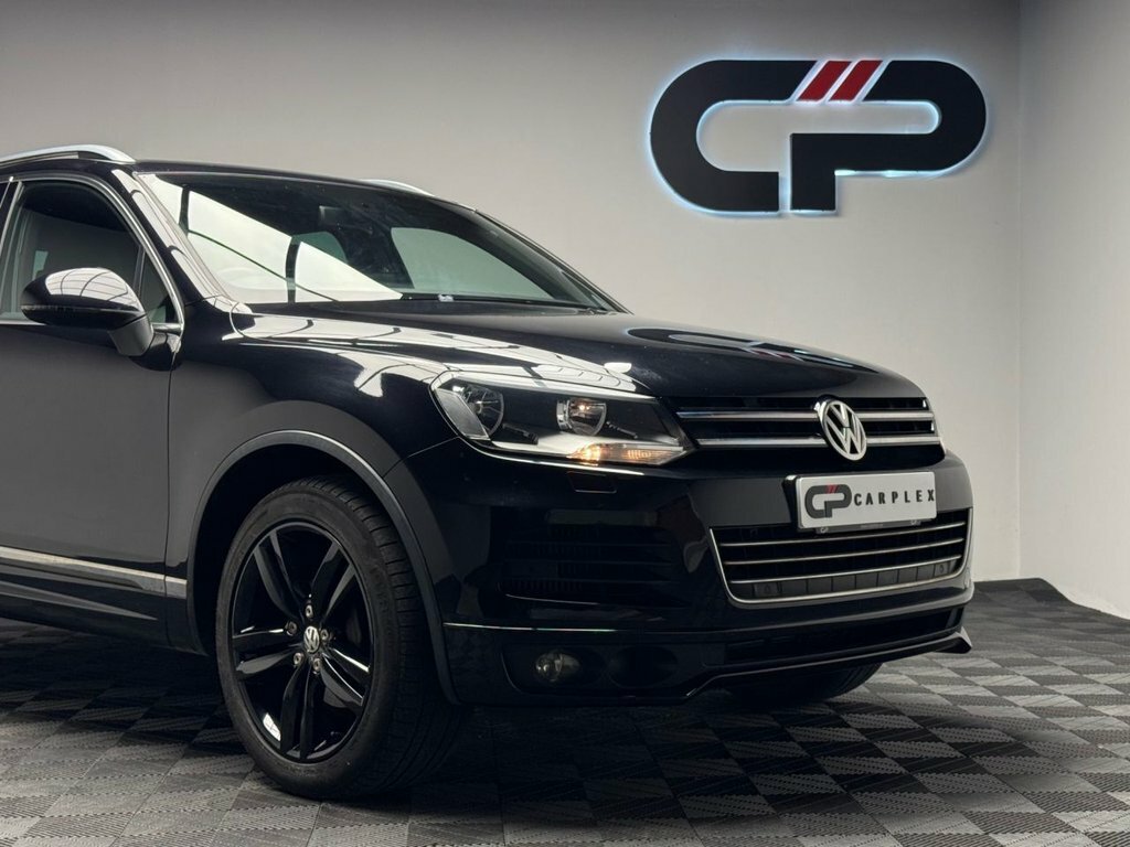 Volkswagen Touareg 3L Altitude Black #5