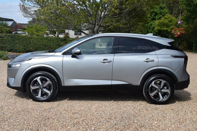 Nissan Qashqai Dig-t Mhev N-connecta Suv Silver #4