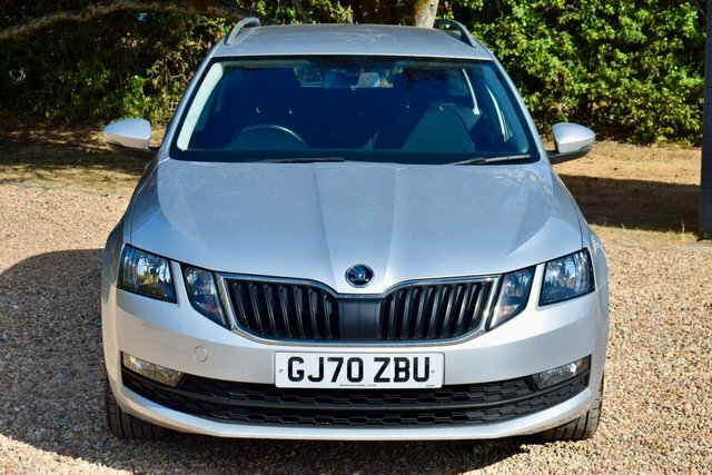 Skoda Octavia Tsi Act Se Drive Silver #2