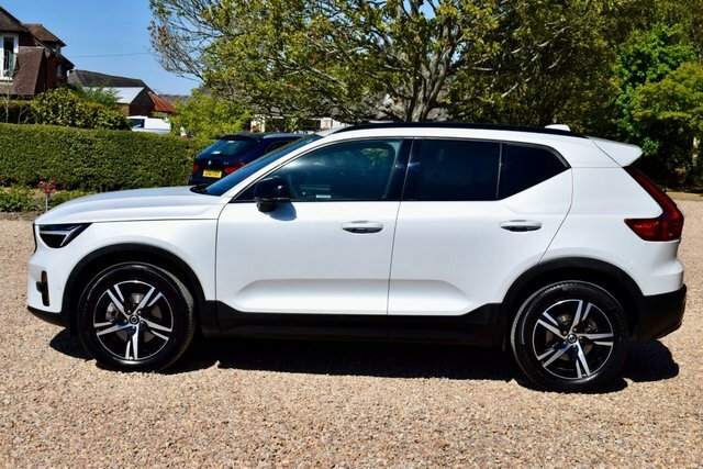 Volvo XC40 B3 Mhev Plus Dark White #4