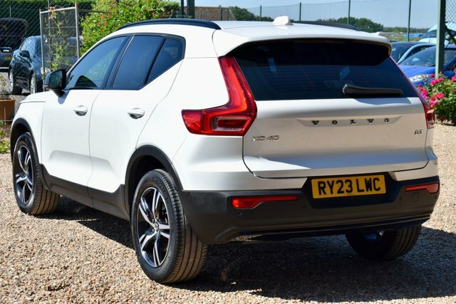 Volvo XC40 B3 Mhev Plus Dark White #5
