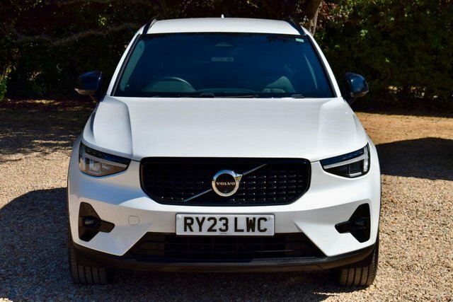 Volvo XC40 B3 Mhev Plus Dark White #2