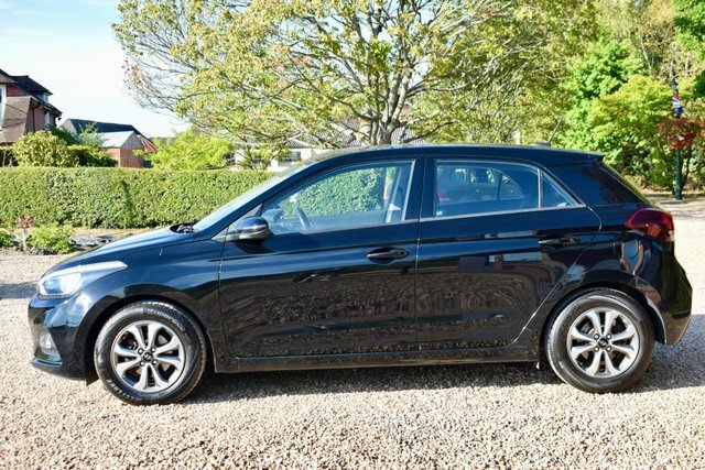 Hyundai I20 Se Launch Edition Hatchback Black #4