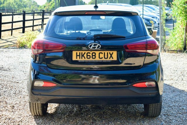 Hyundai I20 Se Launch Edition Hatchback Black #6