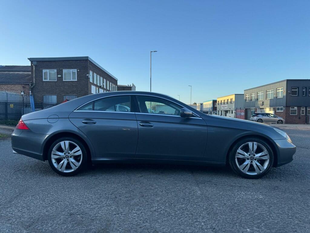Mercedes-Benz CLS Saloon Silver #10