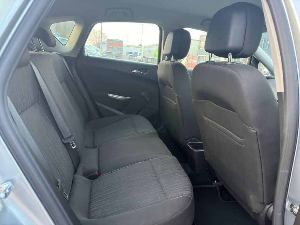 Vauxhall Astra 1.4T 16V Sri Sports Tourer Euro Silver #15