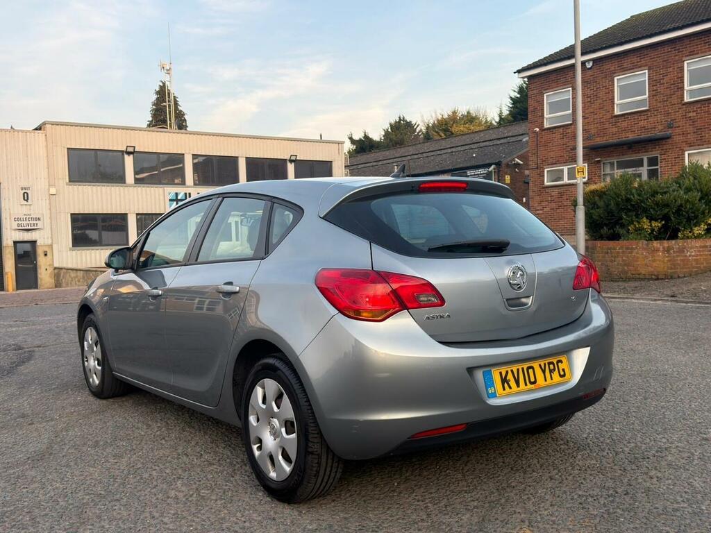 Vauxhall Astra 1.6 16V Exclusiv Euro 5 Silver #4