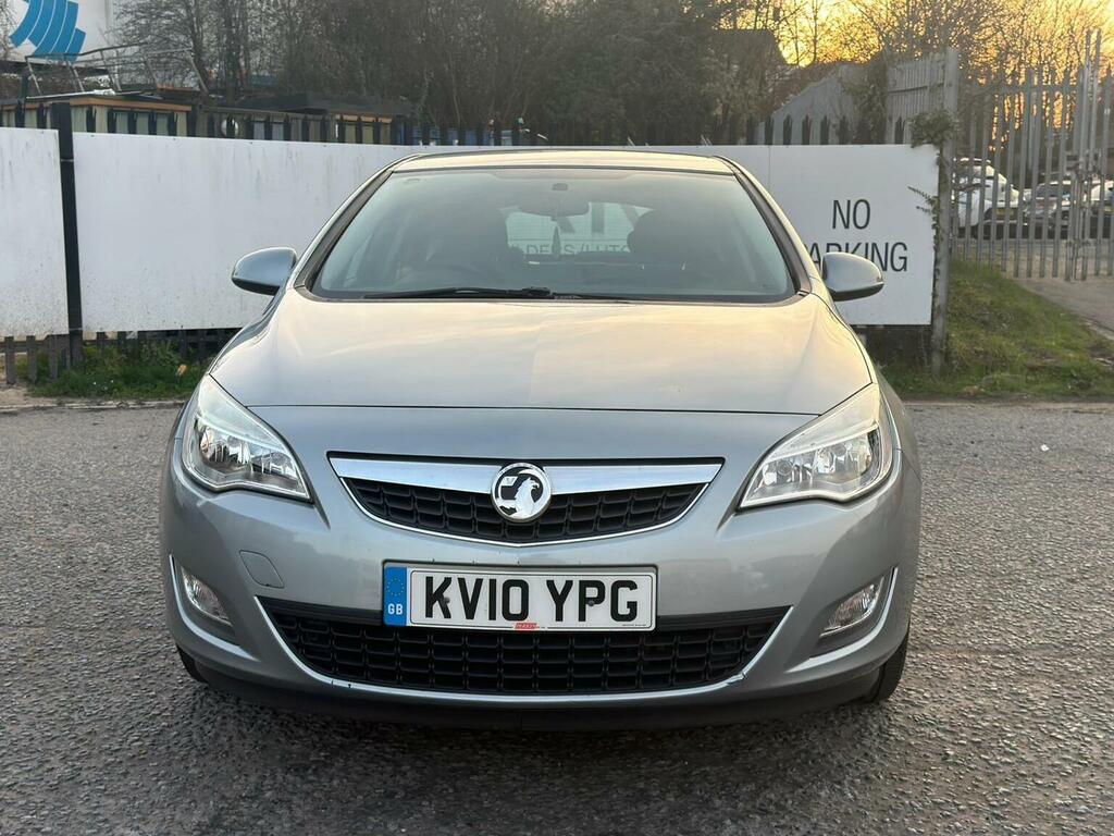 Vauxhall Astra 1.6 16V Exclusiv Euro 5 Silver #2