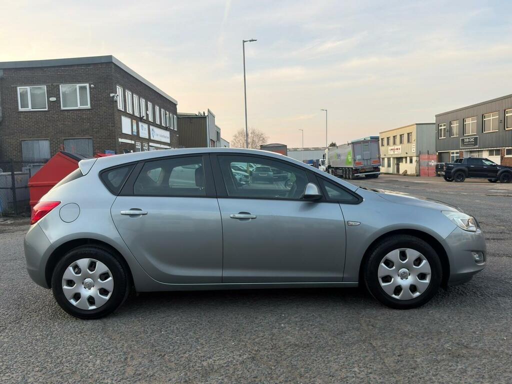 Vauxhall Astra 1.4T 16V Sri Sports Tourer Euro Silver #8