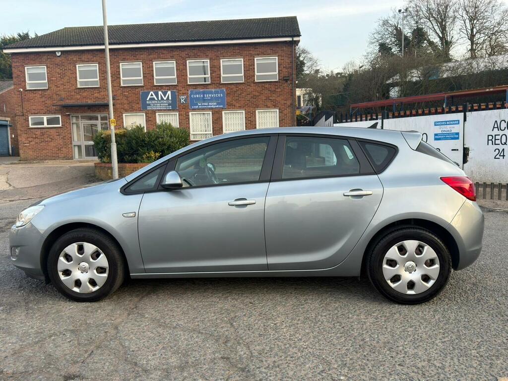 Vauxhall Astra 1.6 16V Exclusiv Euro 5 Silver #5