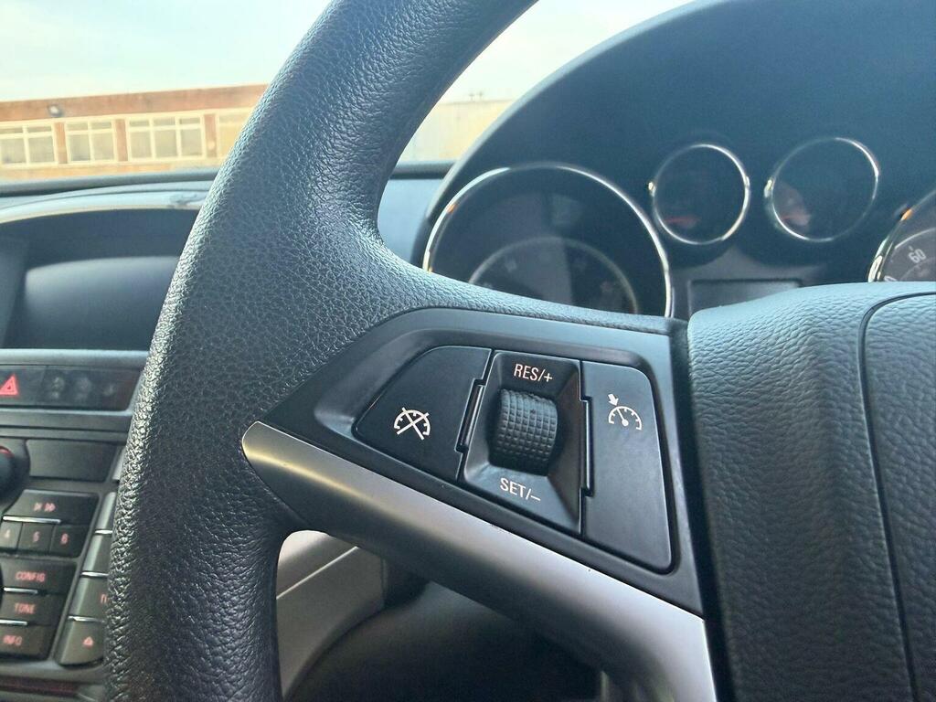 Vauxhall Astra 1.4T 16V Sri Sports Tourer Euro Silver #22
