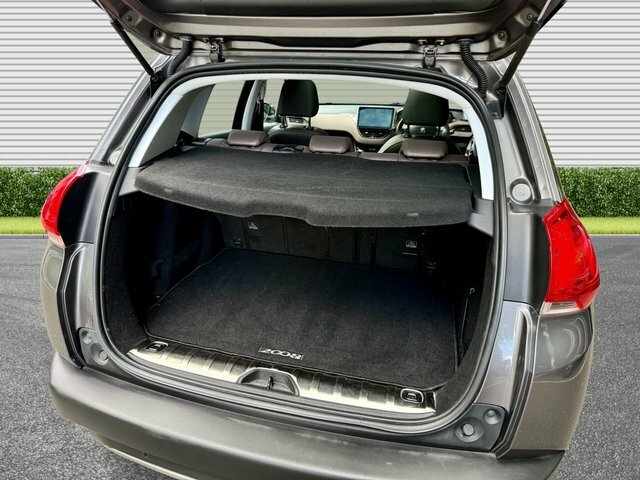 Peugeot 2008 Suv 1.4 Hdi Active 201363 Black #24