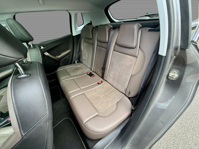 Peugeot 2008 Suv 1.4 Hdi Active 201363 Black #26
