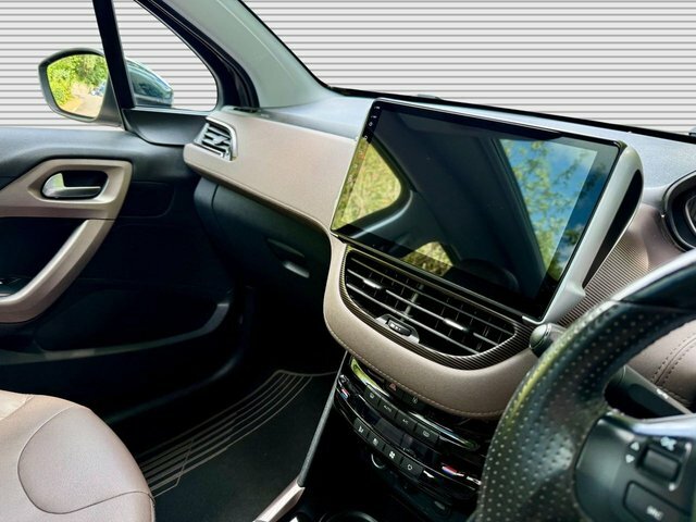 Peugeot 2008 Suv 1.4 Hdi Active 201363 Black #19