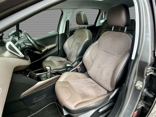 Peugeot 2008 Suv 1.4 Hdi Active 201363 Black #23