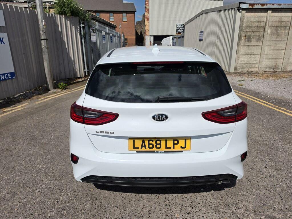 Kia Ceed Hatchback 1.0 T-gdi Eco 2 Euro 6 Ss 20196 LA68LPJ White #5
