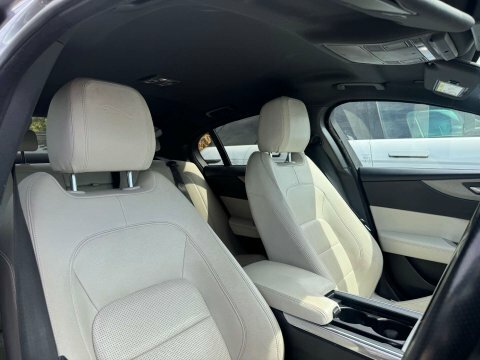 Jaguar XE 2.0D Se Saloon Euro 6 Ss 163 Black #9