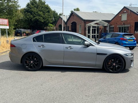 Jaguar XE 2.0D Se Saloon Euro 6 Ss 163 Black #8