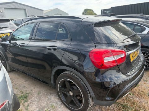 Mercedes-Benz GLA Class 2.1 Gla 200 #3