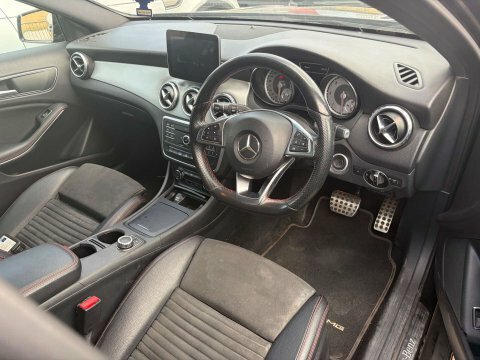 Mercedes-Benz GLA Class 2.1 Gla 200 #2