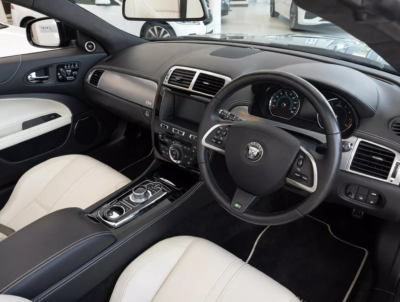 Jaguar XK 5.0 V8 Signature Euro 5 Black #26