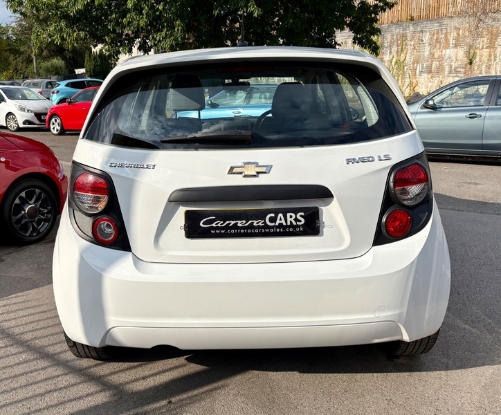 Chevrolet Aveo Ls CN63LZG White #5