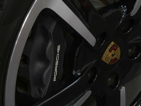 Porsche Boxster 981 Spyder Euro 6 2-Door #67