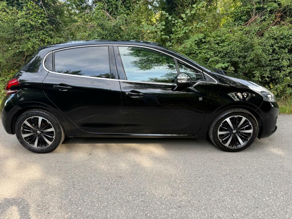 Peugeot 208 Peugeot 208 1.2 Puretech 82 Allure Grey #7