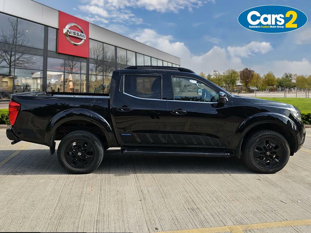 Nissan Navara Double Cab Pick Up N-guard 2.3Dci 190 Tt 4Wd DL21EYV Black #2