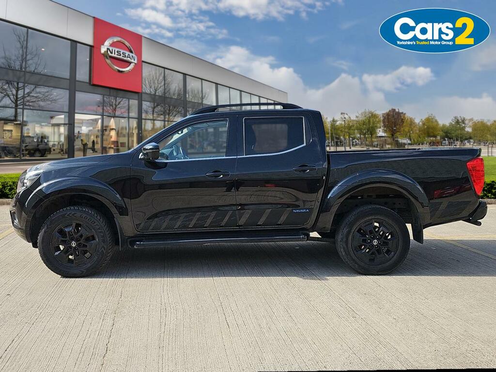 Nissan Navara Double Cab Pick Up N-guard 2.3Dci 190 Tt 4Wd DL21EYV Black #6