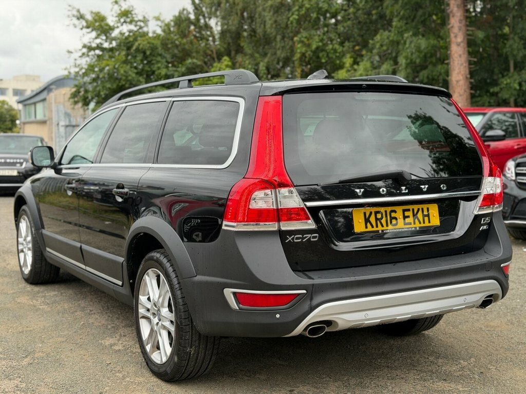 Volvo XC70 2L Se Lux Black #5