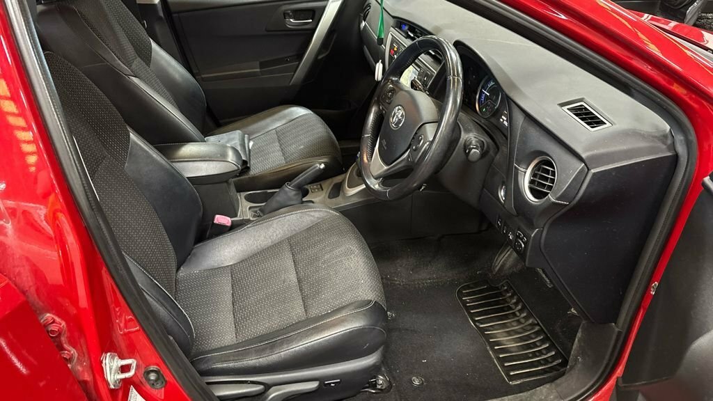 Toyota Auris 1.2T Icon Blue #11