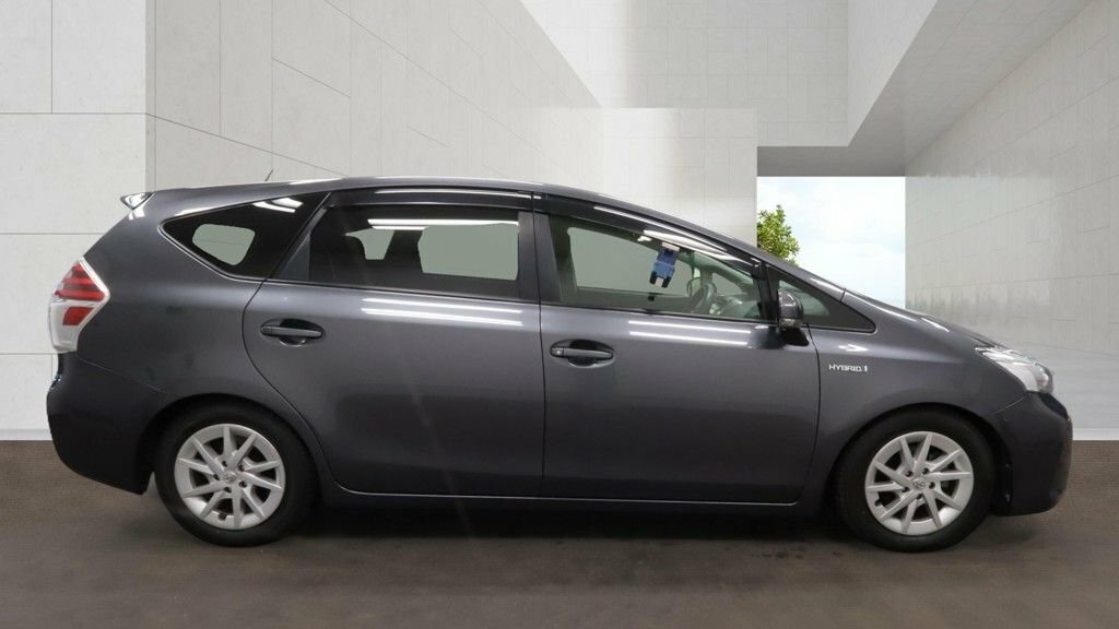 Toyota Prius Saloon Grey #5