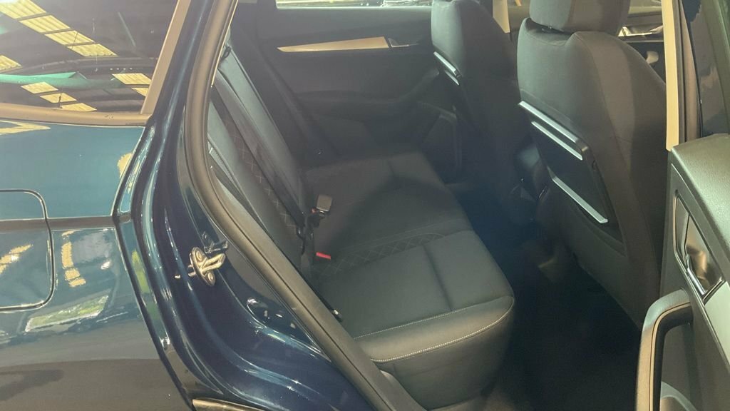 Skoda Karoq 1.5L Sportline Red #9