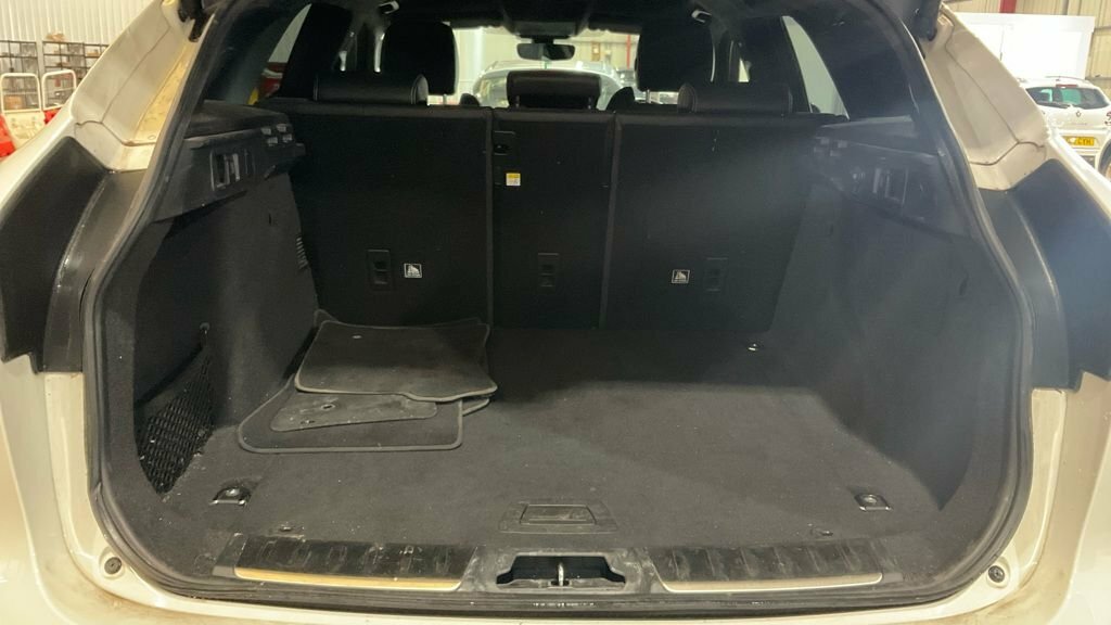 Jaguar F-Pace 2.0 Turbo 4 Wheel Drive Awd, R-sport Edi White #9