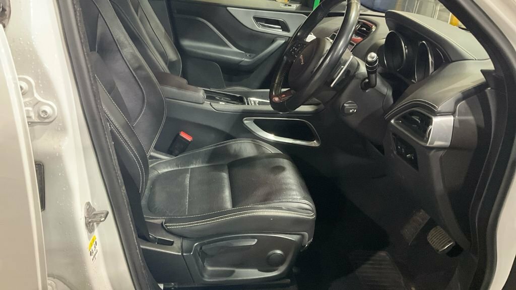 Jaguar F-Pace 2.0 Turbo 4 Wheel Drive Awd, R-sport Edi White #11