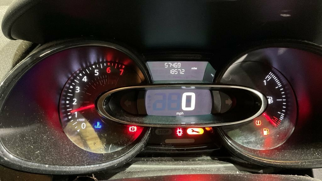 Renault Clio 0.9L Play White #6