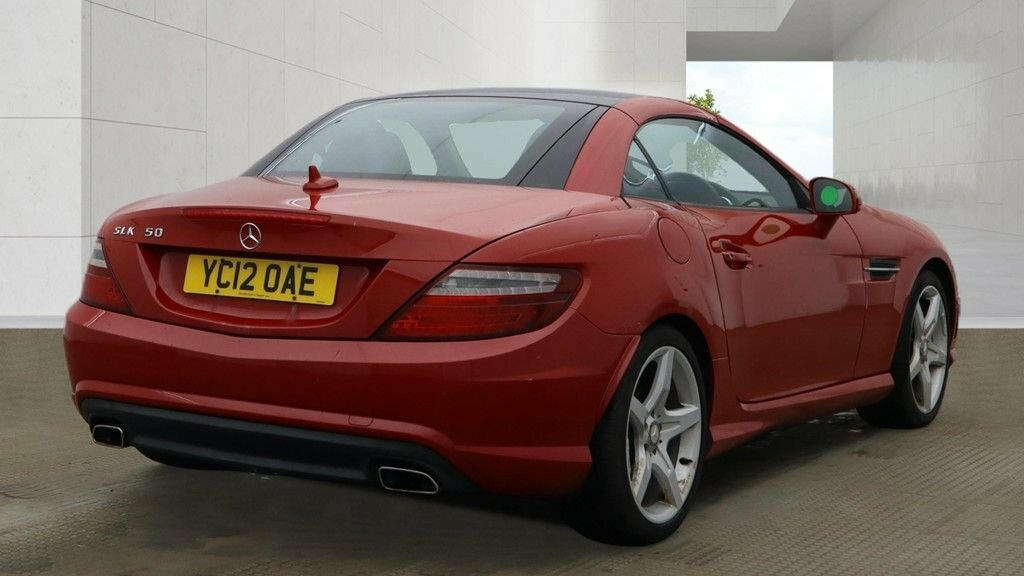 Mercedes-Benz SLK 1.8L Amg Sport Edition 125 Red #4