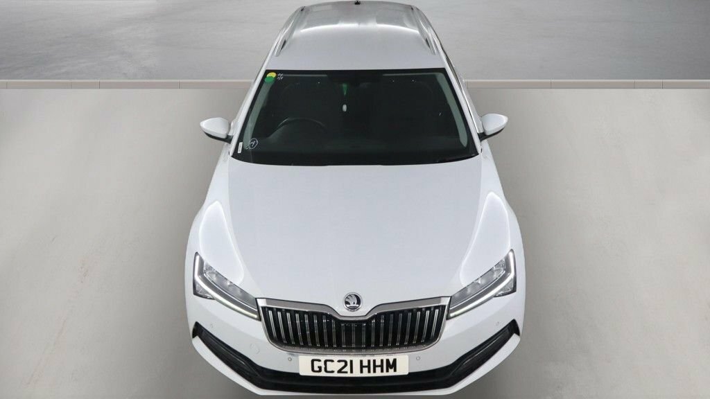 Skoda Superb 2021 2.0 Tsi 190Ps Sportline Plus Dsg Estate Grey #7
