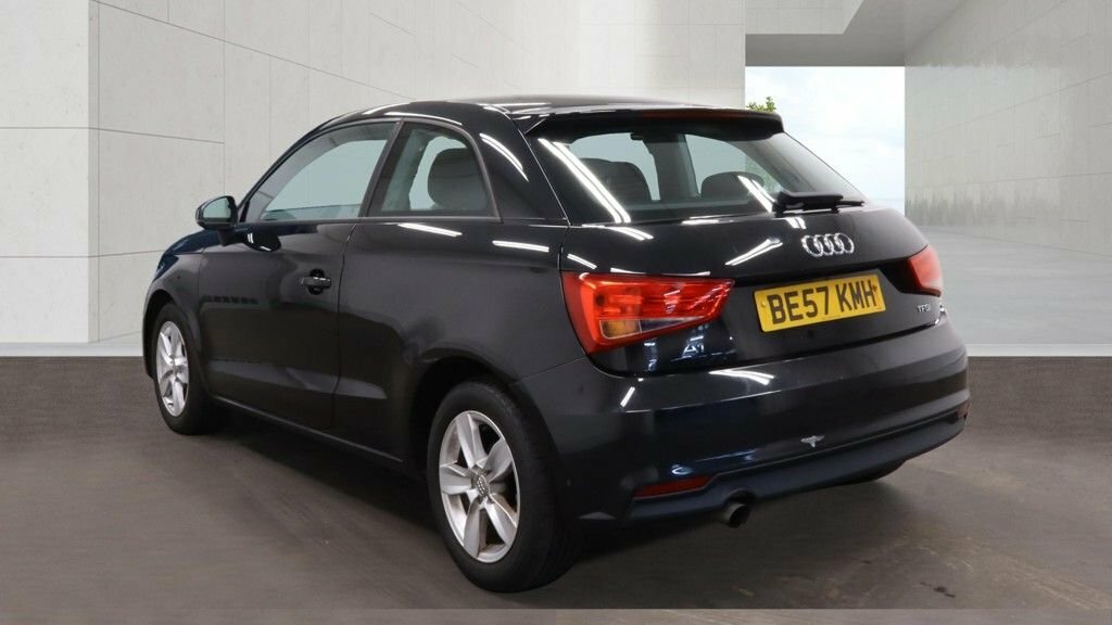 Audi A1 1L Se Black #3
