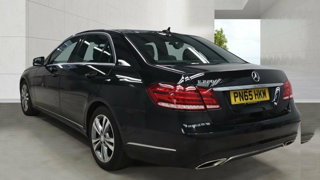 Mercedes-Benz E Class 2.1L Se PN65HKM Black #3
