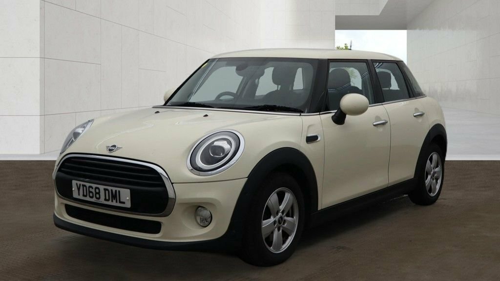 Mini Hatch 1.5L Cooper Classic White #2