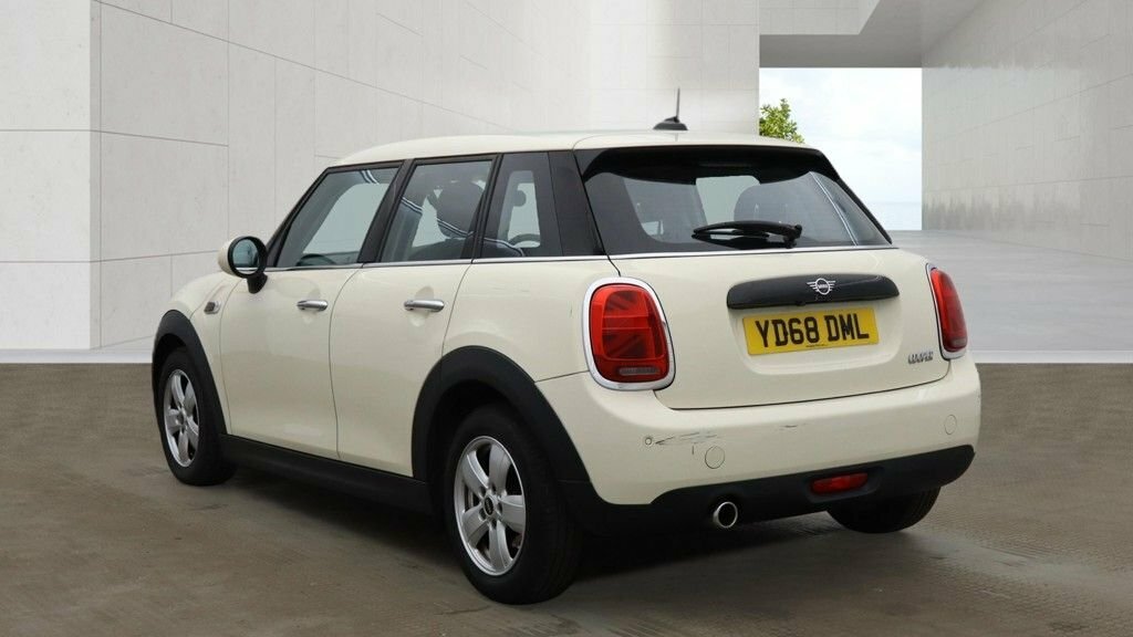 Mini Hatch 1.5L Cooper Classic White #3