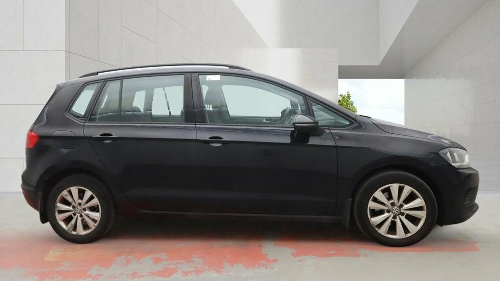 Volkswagen Golf SV 1L Se Black #5